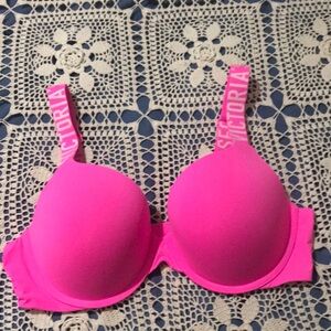 Victoria’s Secret T-shirt Padded Push-up Underwire Bra